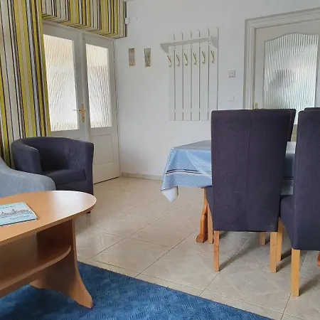 Laguna Apartmanhaz Lägenhet