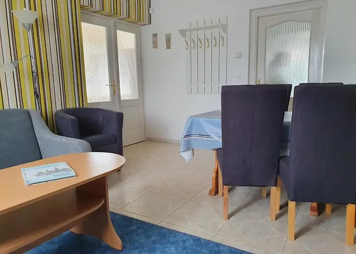 Laguna Apartmanhaz 公寓