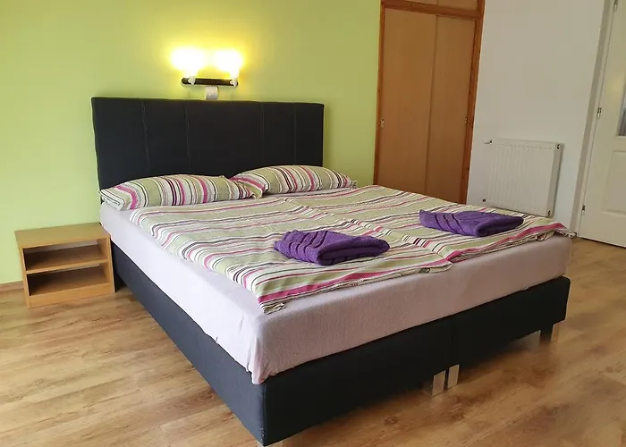 Laguna Apartmanhaz 公寓 *
